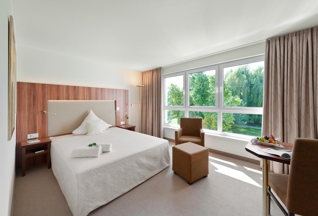 Ringhotel Am Stadtpark Lünen Екстериор снимка